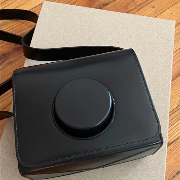 Lemaire camere bag black with dustbag and box in EUC-almost new - Picture 1 of 15